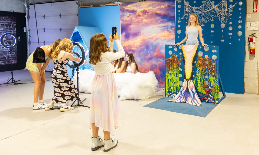 girls birthday party Calgary at Calgary Selfie Museum